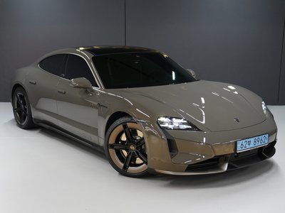 2025 Porsche TAYCAN 照片 1