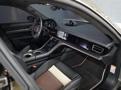 2025 Porsche TAYCAN 照片 4