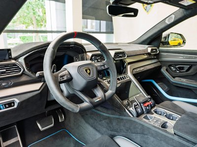 2024 Lamborghini URUS — миниатюра 32
