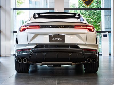 2024 Lamborghini URUS — фото 10
