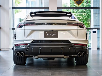 2024 Lamborghini URUS — фото 9