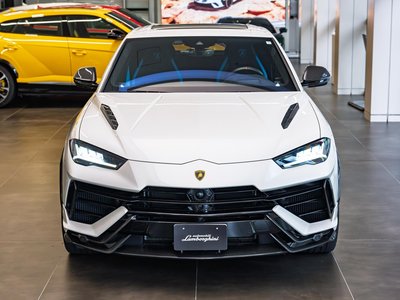 2024 Lamborghini URUS — фото 3