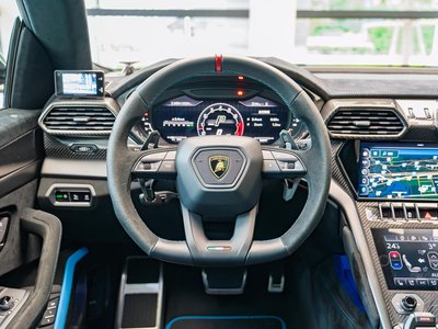 2024 Lamborghini URUS — миниатюра 38