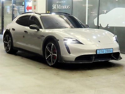 صورة 1 لـ 2023 Porsche TAYCAN