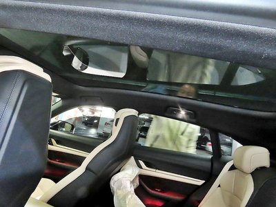 2023 Porsche TAYCAN — миниатюра 17