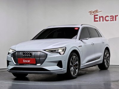 AUDI E-TRON - 1