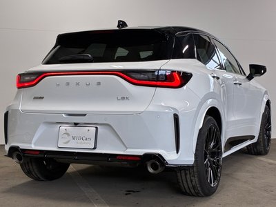 LEXUS LBX - 6