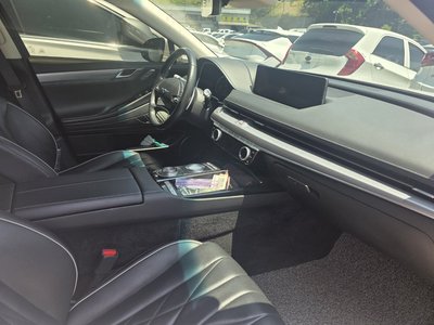 GENESIS G80 (RG3) - 9