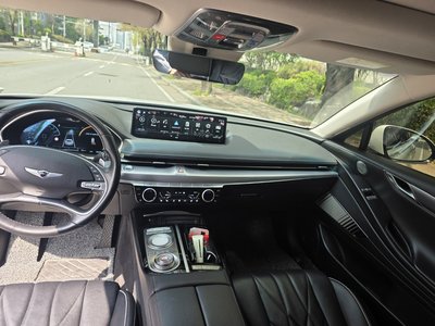 GENESIS G80 (RG3) - 7