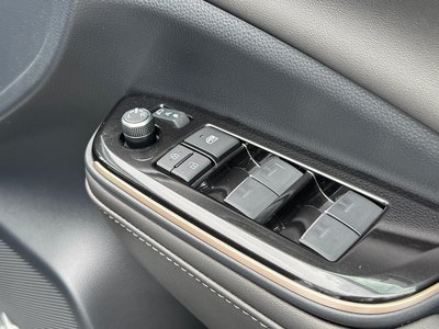 صورة مصغرة 72 لـ 2025 Toyota CROWN SPORT
