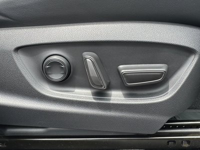 صورة مصغرة 34 لـ 2025 Toyota CROWN SPORT