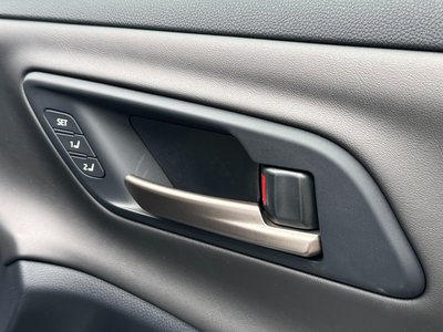 صورة مصغرة 71 لـ 2025 Toyota CROWN SPORT