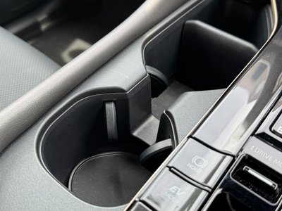 صورة مصغرة 57 لـ 2025 Toyota CROWN SPORT