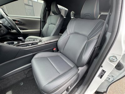 صورة مصغرة 35 لـ 2025 Toyota CROWN SPORT