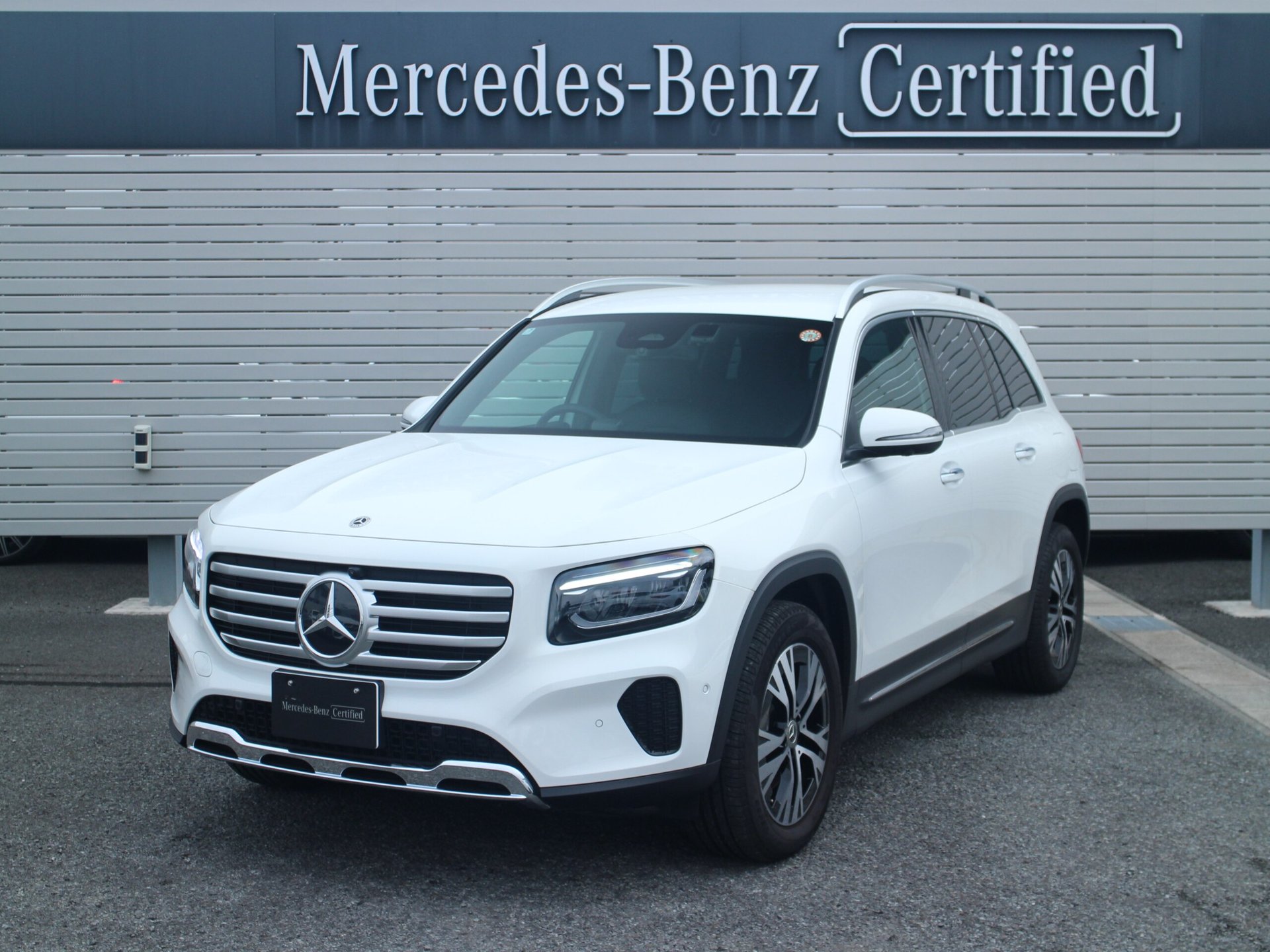 MERCEDES-BENZ GLB - View 1