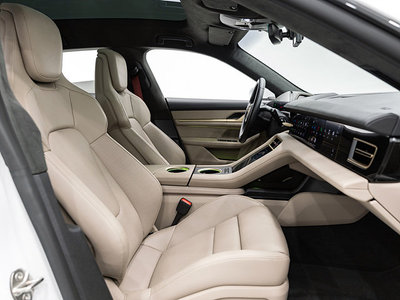 صورة مصغرة 18 لـ 2023 Porsche TAYCAN