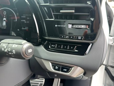 صورة مصغرة 22 لـ 2025 Lexus RX