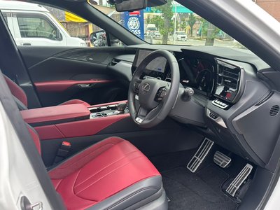 صورة مصغرة 41 لـ 2025 Lexus RX