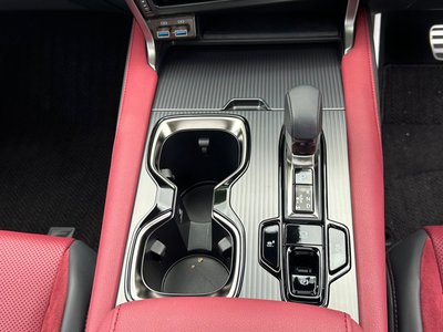 صورة مصغرة 37 لـ 2025 Lexus RX