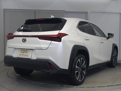 2025 LEXUS UX — фото 2