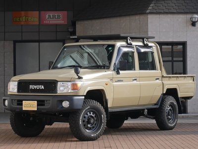TOYOTA LAND CRUISER 70 PICKUP