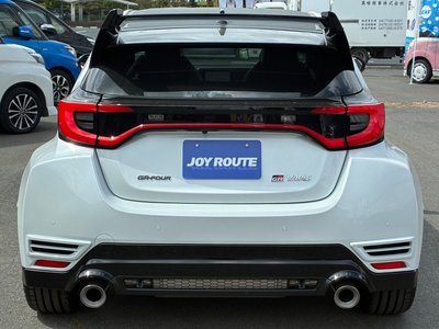 TOYOTA GR YARIS - 10