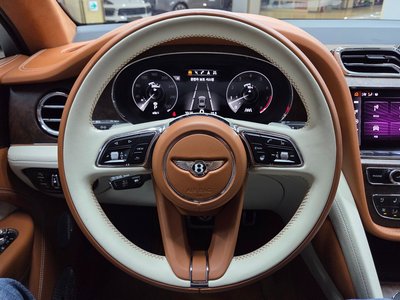 2023 Bentley BENTAYGA — миниатюра 18