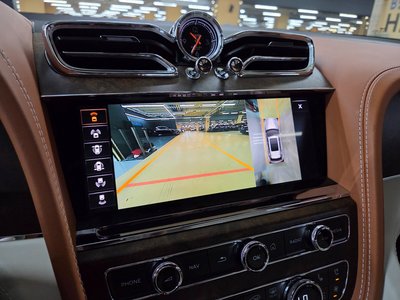 2023 Bentley BENTAYGA — миниатюра 16