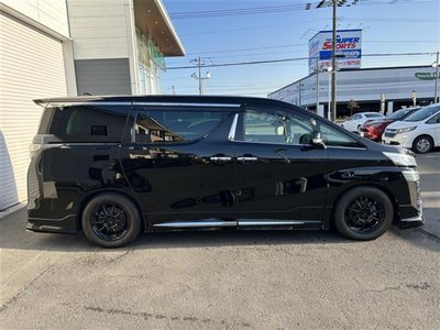 TOYOTA VELLFIRE - 10