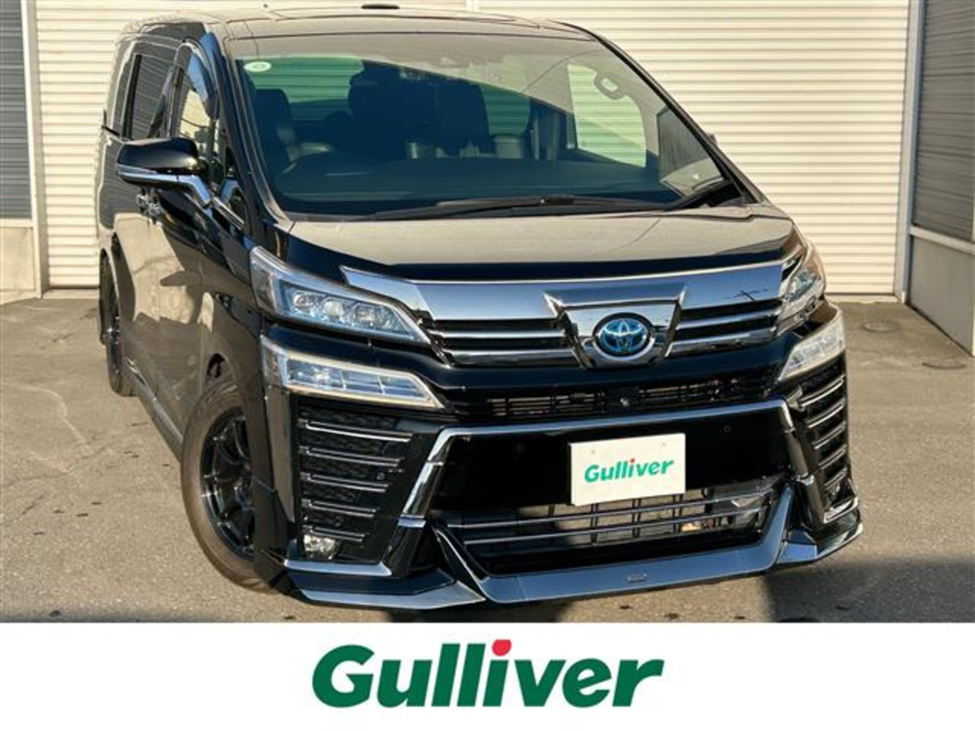 TOYOTA VELLFIRE - View 1