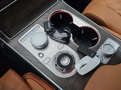 GENESIS GV80 - 8
