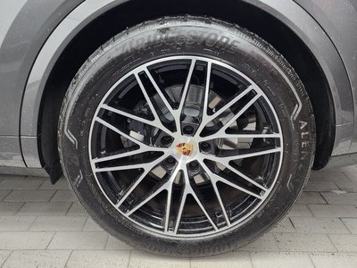 PORSCHE CAYENNE - 8