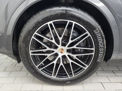 PORSCHE CAYENNE - 6