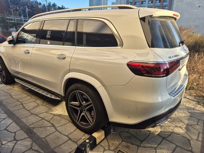 MERCEDES-BENZ GLS - 7