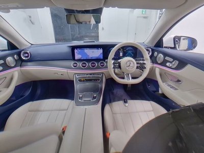 MERCEDES-BENZ E-CLASS - 3