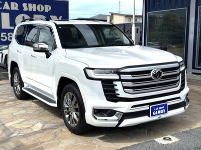 TOYOTA LAND CRUISER 300 - 7