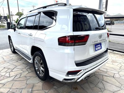 TOYOTA LAND CRUISER 300 - 8