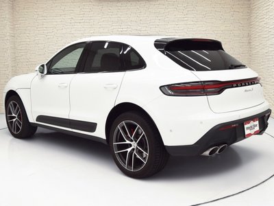 PORSCHE MACAN - 2