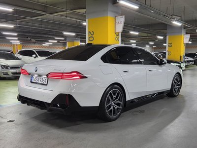 BMW 5 SERIES - 2