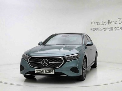 MERCEDES-BENZ E-CLASS - 1