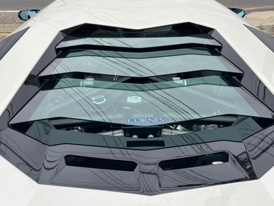 LAMBORGHINI AVENTADOR - 8