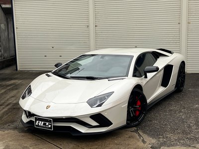 LAMBORGHINI AVENTADOR - 3
