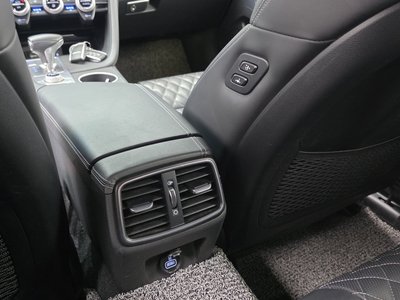 2018 Genesis G70 thumbnail 27