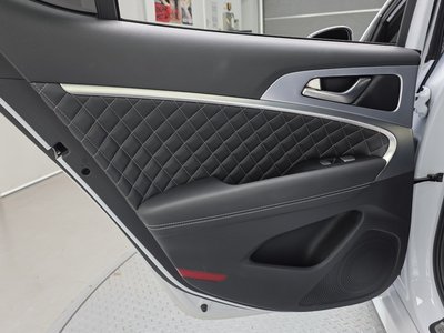 2018 Genesis G70 thumbnail 15