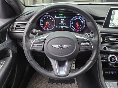 2018 Genesis G70 thumbnail 19