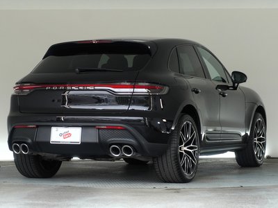 PORSCHE MACAN - 8