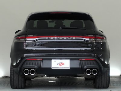 PORSCHE MACAN - 9