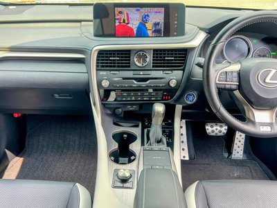 2020 Lexus RX — миниатюра 37