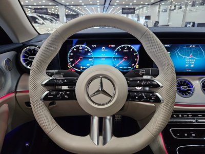 MERCEDES-BENZ E-CLASS - 8