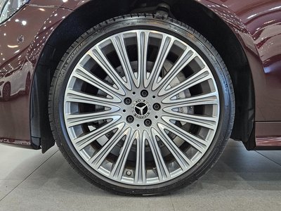 MERCEDES-BENZ E-CLASS - 6